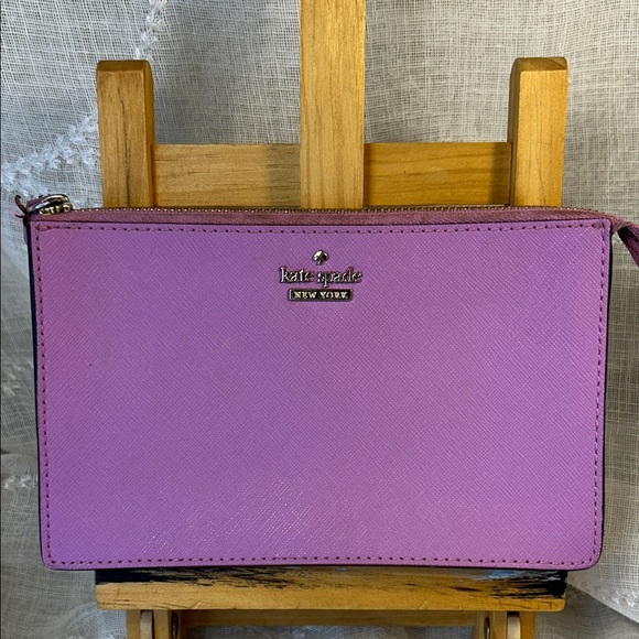 kate spade Handbags - Kate Spade wristlet wallet